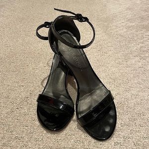 Stuart Weitzman nearlynude heel, size 7.5.